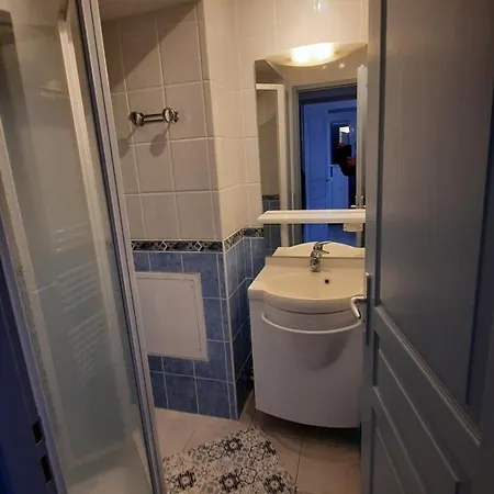 Les Romarins, Appartement Impeccable Et Son Parking Prive Nyons Extérieur photo