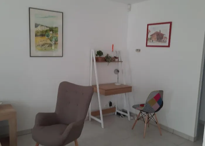 Les Romarins, Appartement Impeccable Et Son Parking Prive