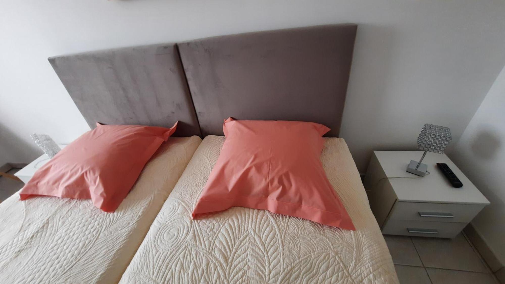 Apartment Les Romarins, Impeccable Et Son Parking Prive Nyons